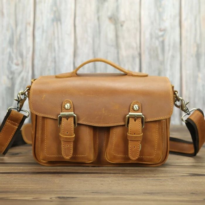 THE FAUST LEATHER CAMERA BAG